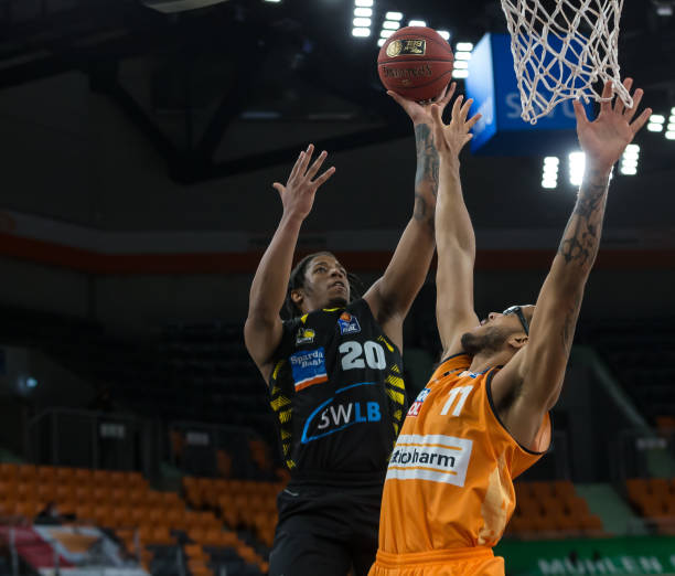 活力充沛的 活力充沛的